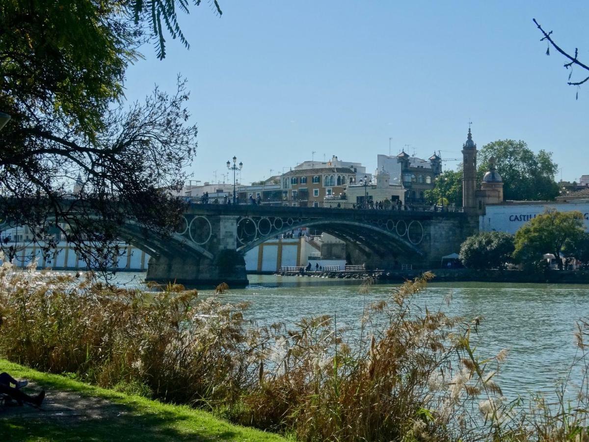 El Rio Appartement Sevilla Buitenkant foto