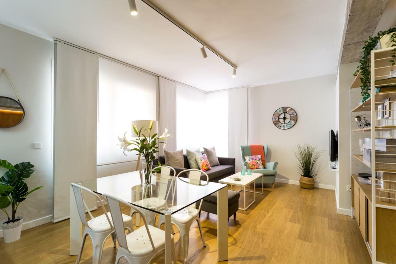 El Rio Appartement Sevilla Buitenkant foto